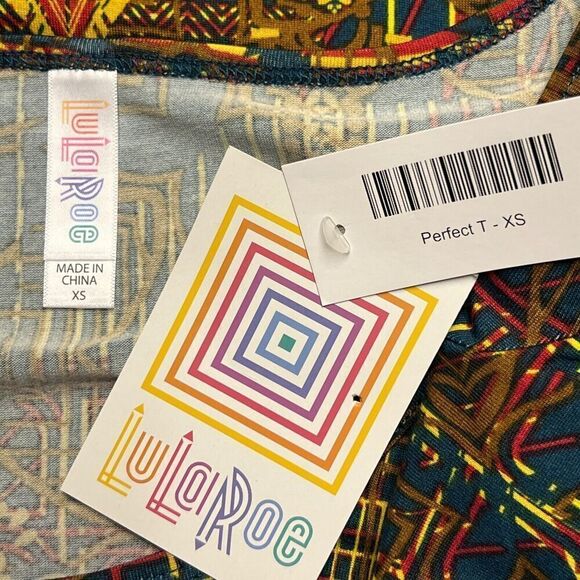 LuLaRoe Top Perfect T Simply Comfortable Stretch NEW XS Short Sleeves Side Slits - Picture 7 of 11